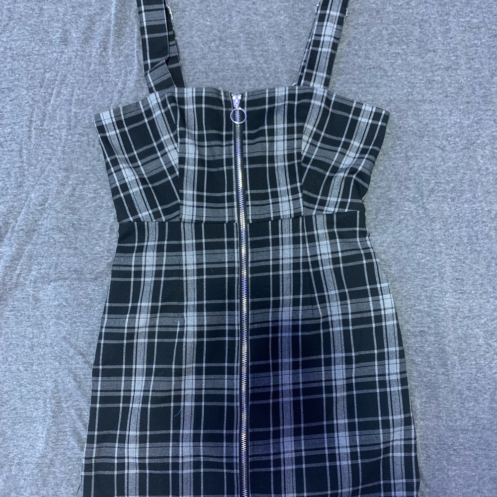 black and grey plaid zip up dress